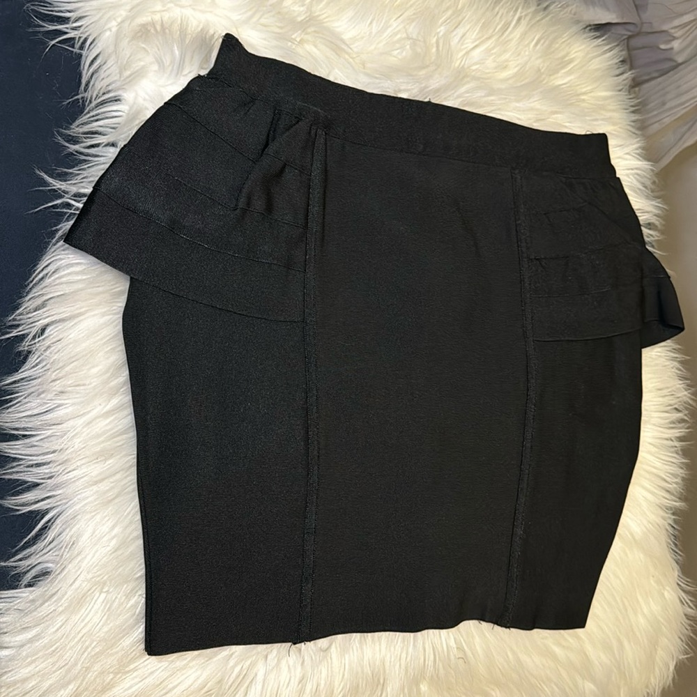 Forever 21 Black Stretchy with Zipper Peplum Pencil Knee Length Skirt Size Large